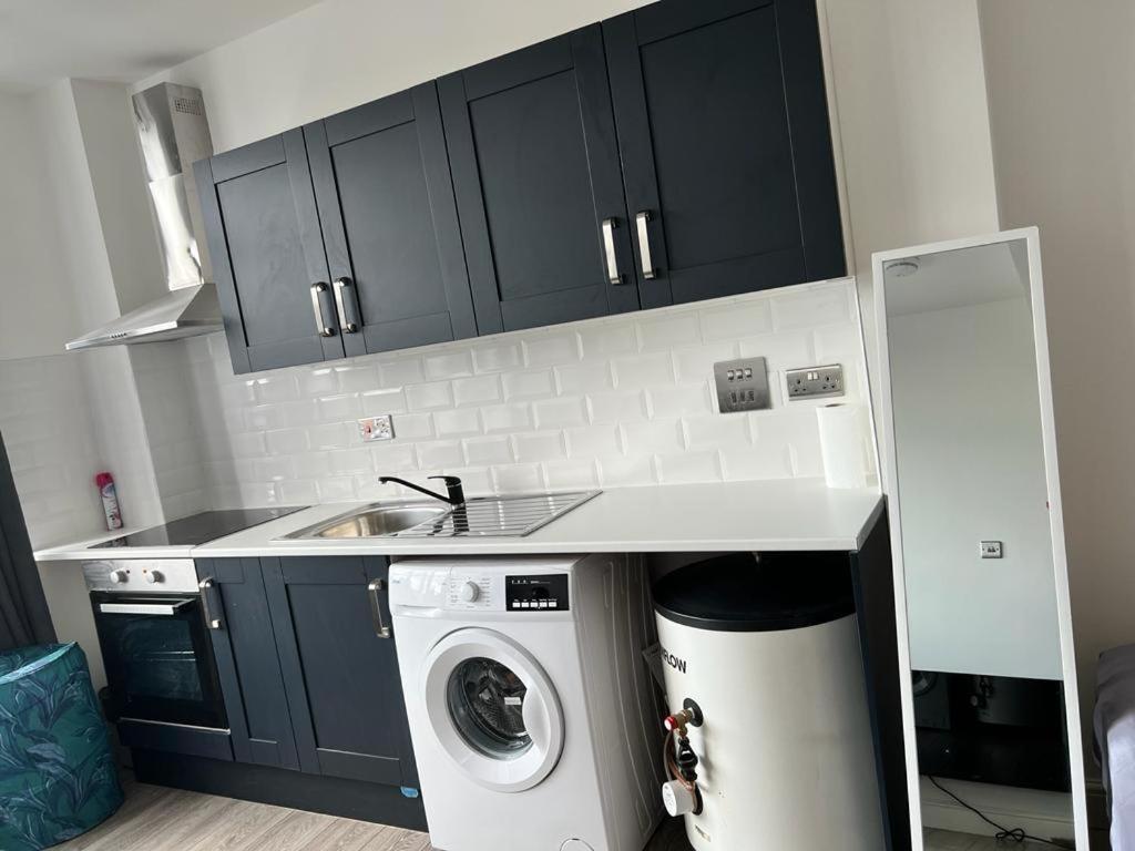 Modern Apartment In London Finchley Kültér fotó